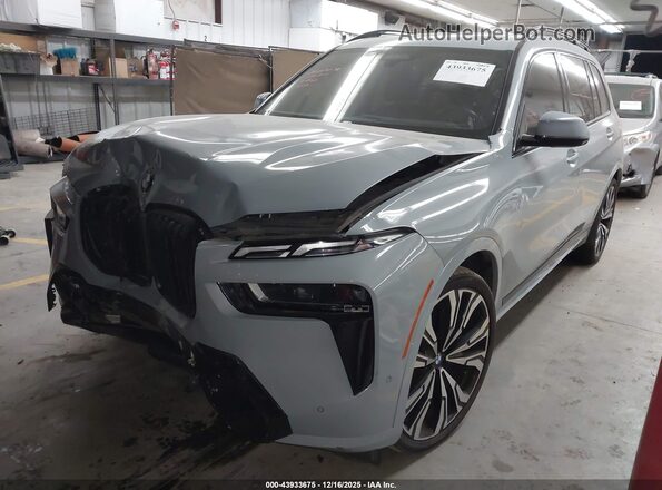 5UX23EM05P9R58577 2023 BMW X7 Blue Առջևի ձախ երեք քառորդ տեսարան