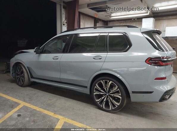 5UX23EM05P9R58577 2023 BMW X7 Blue Սալոնի 360 աստիճան տեսք