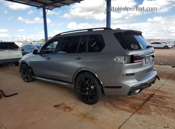 5UX23EM05T9102044 2026 BMW X7 Gray Հետևի ձախ