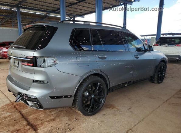 5UX23EM05T9102044 2026 BMW X7 Gray Հետևի աջ