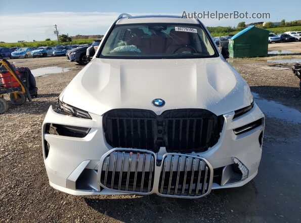 5UX23EM07S9W43157 2025 BMW X7 White Widok z przodu