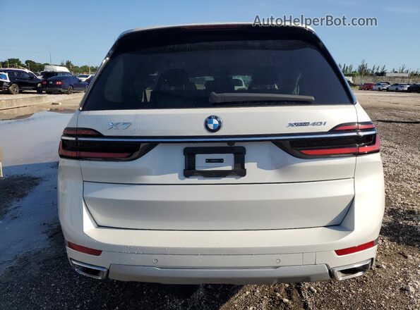 5UX23EM07S9W43157 2025 BMW X7 White Widok z tyłu
