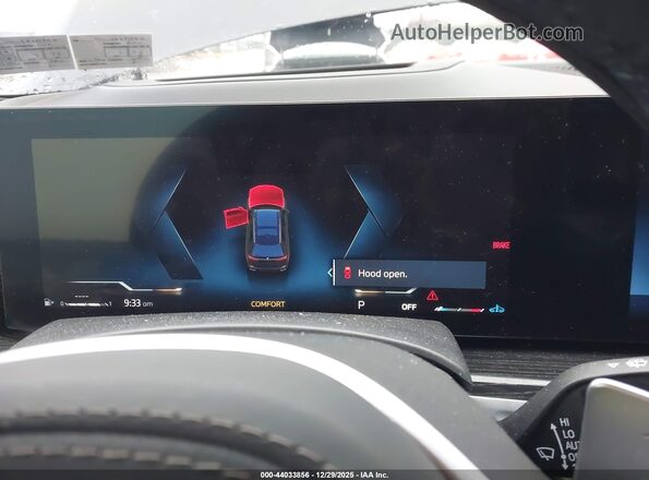 5UX23EM07S9X63640 2025 BMW X7 Black Vista de los asientos traseros