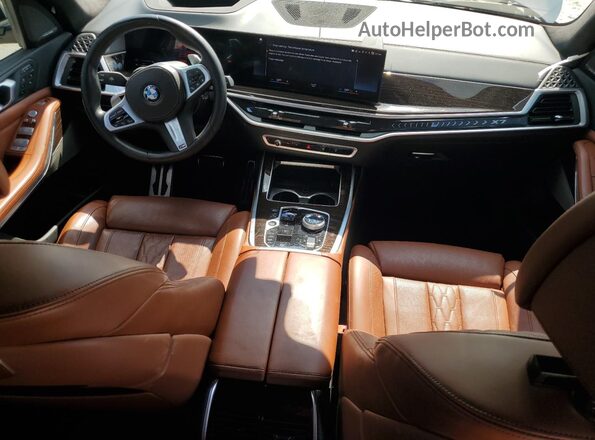 5UX23EM09P9P72007 2023 BMW X7 Серый Вид панели приборов