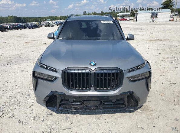 5UX23EM09P9P72007 2023 BMW X7 Серый Вид спереди