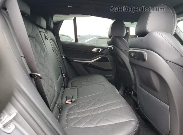 5UX23EU03R9S30873 2024 BMW X5 Silver Widok wnętrza z tyłu
