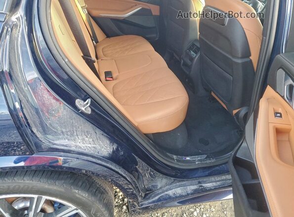 5UX23EU07R9U30803 2024 BMW X5 Blue უკანა სავარძლების ხედი