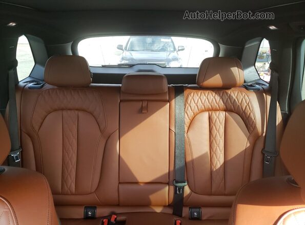 5UX23EU08R9T54363 2024 BMW X5 Gray უკანა სავარძლების ხედი