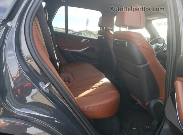 5UX23EU08R9T54363 2024 BMW X5 Gray უკანა სალონის ხედი
