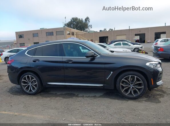 5UX2V1C03LLZ32870 2020 BMW X4 Gray Вид задньої частини салону