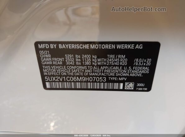 5UX2V1C06M9H07053 2021 BMW X4 White Engine compartment view