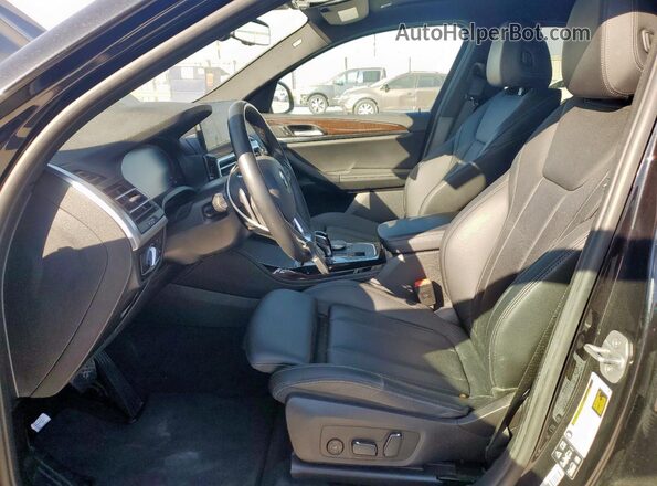 5UX33DT04R9X36681 2024 BMW X4 Черный Вид салона спереди