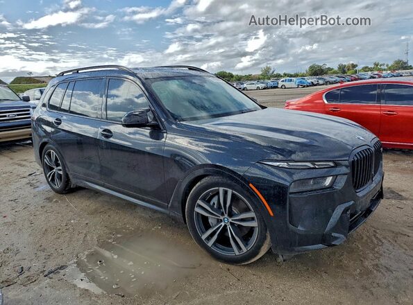 5UX33EM05S9Y48061 2025 BMW X7 Black Передня права чверть