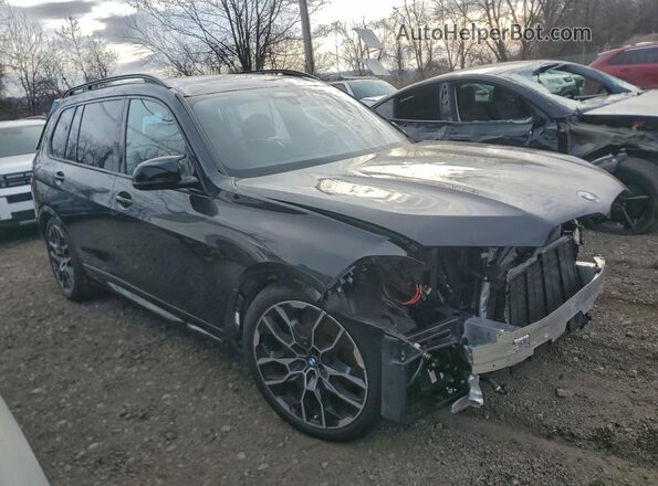 5UX33EM09T9018975 2026 BMW X7 Black Передня права чверть