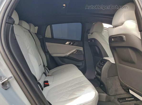 5UX33EX0XS9Z92801 2025 BMW X6 Gray Vista interior trasera