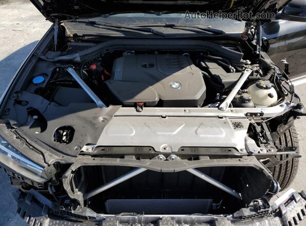 5UX43DP02R9T99216 2024 BMW X3 Black Vista del compartimento del motor