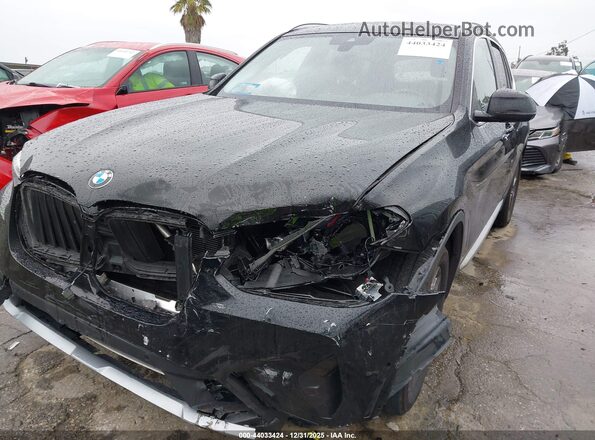 5UX43DP03R9W53869 2024 BMW X3 Black Vista frontal