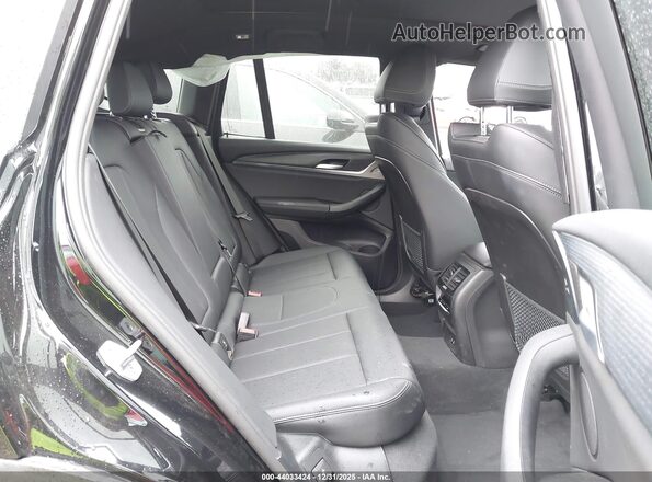 5UX43DP03R9W53869 2024 BMW X3 Black Vista de la etiqueta del VIN