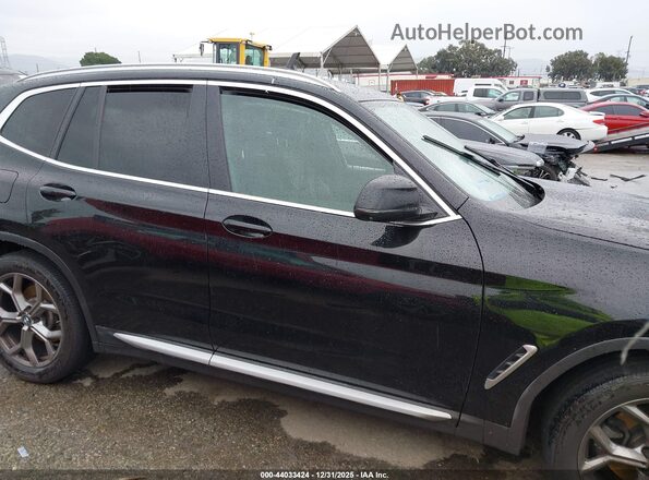 5UX43DP03R9W53869 2024 BMW X3 Black Vista interior trasera