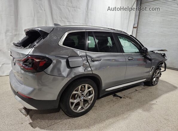 5UX43DP04R9V05830 2024 BMW X3 Gray Trasero derecho