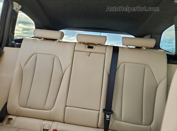 5UX43DP06P9P10157 2023 BMW X3 Black Widok tylnych siedzeń