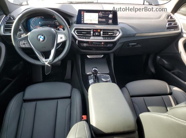 5UX43DP08R9U07402 2024 BMW X3 Черный Вид панели приборов