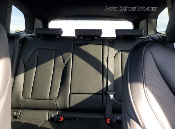 5UX43DP08R9U07402 2024 BMW X3 Черный Вид задних сидений