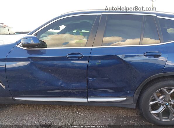 5UX43DP09N9N42642 2022 BMW X3 Синий Панорамный вид салона 360°