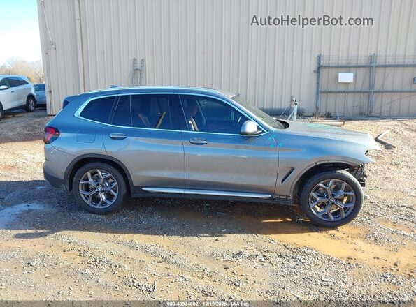 5UX43DP09P9R98448 2023 BMW X3 Silver Widok wnętrza 360 stopni