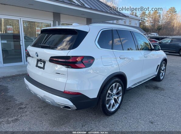 5UX43EU01S9Y38941 2025 BMW X5 White უკანა მარჯვენა
