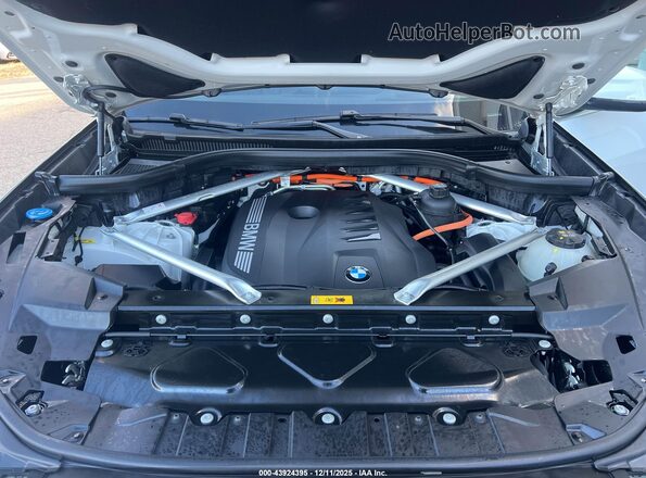 5UX43EU01S9Y38941 2025 BMW X5 White უკანა ხედი