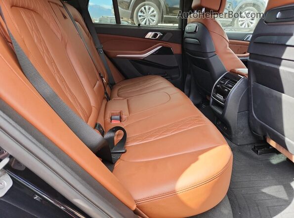 5UX43EU0XR9S61675 2024 BMW X5 Black Вид задньої частини салону
