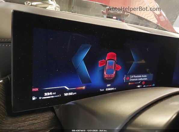 5UX43EX09T9150201 2026 BMW X6 Red Widok tylnych siedzeń