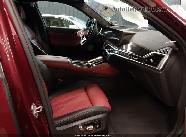 5UX43EX09T9150201 2026 BMW X6 Red Widok wnętrza z przodu
