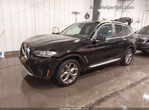 5UX53DP00R9T49001 2024 BMW X3 Black Vista tres cuartos delantera izquierda