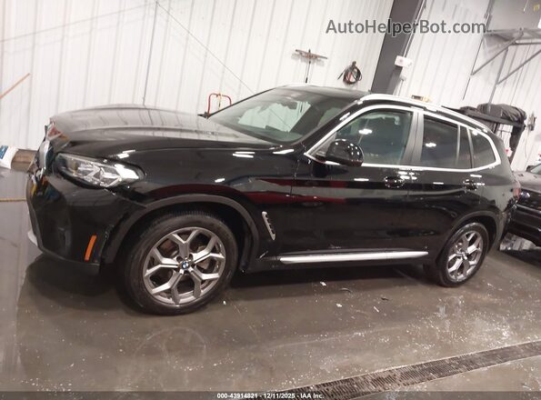 5UX53DP00R9T49001 2024 BMW X3 Black Vista interior de 360 grados