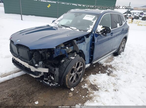 5UX53DP02N9L25664 2022 BMW X3 Blue Vista tres cuartos delantera izquierda