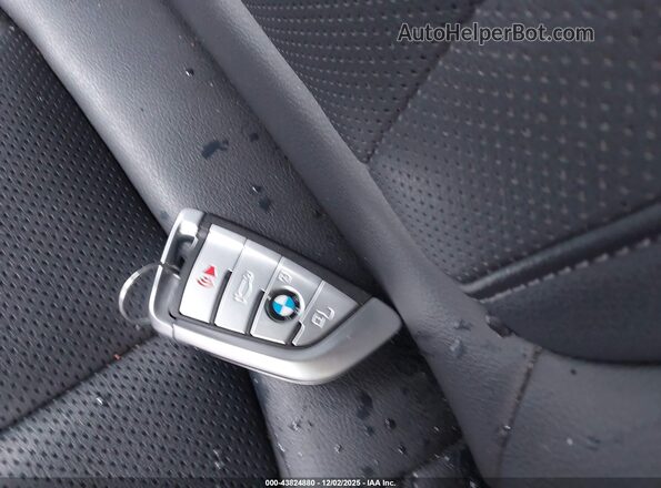 5UX53DP02N9L25664 2022 BMW X3 Blue Vista del salpicadero
