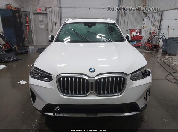 5UX53DP05R9U45108 2024 BMW X3 White 