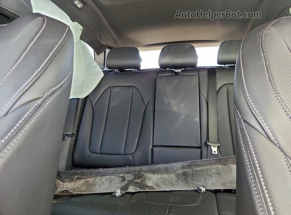 5UX53DP05R9V08112 2024 BMW X3 Gray Rear seats view