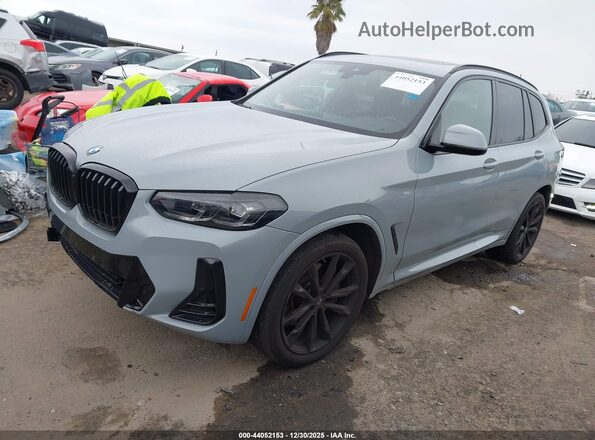 5UX53DP06R9U52956 2024 BMW X3 Light Blue წინა მარცხენა ხედი სამი მეოთხედიდან