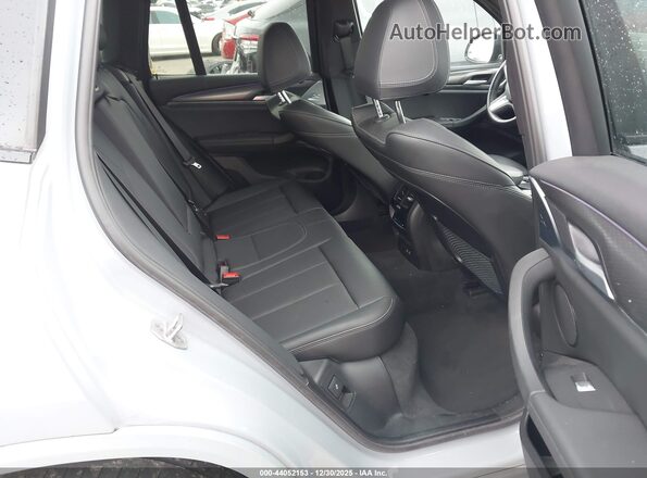 5UX53DP06R9U52956 2024 BMW X3 Light Blue VIN კოდის სტიკერის ხედი