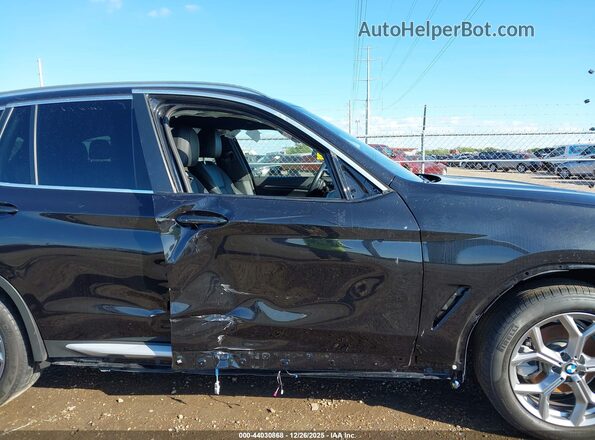 5UX53DP06R9U82491 2024 BMW X3 Черный 