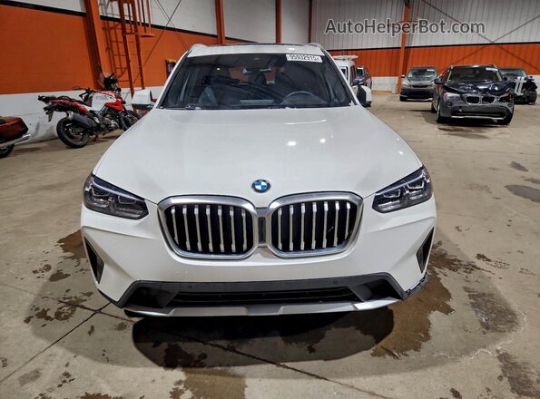 5UX53DP08N9L43909 2022 BMW X3 Белый Вид спереди