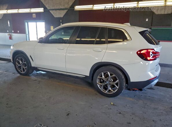 5UX53DP09R9U40994 2024 BMW X3 Белый Задняя левая четверть