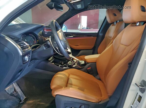 5UX53DP09R9U40994 2024 BMW X3 Белый Вид салона спереди