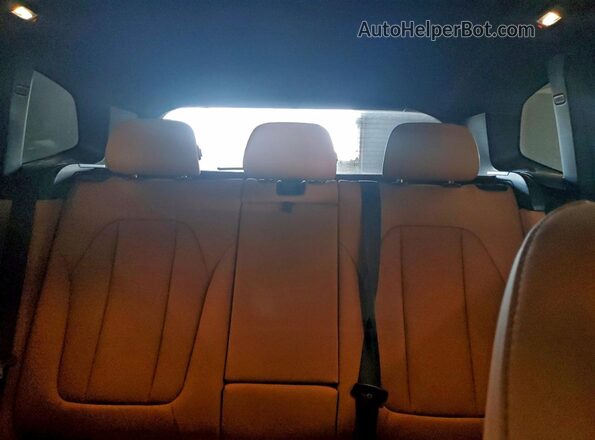 5UX53DP09R9U40994 2024 BMW X3 Белый Вид задних сидений