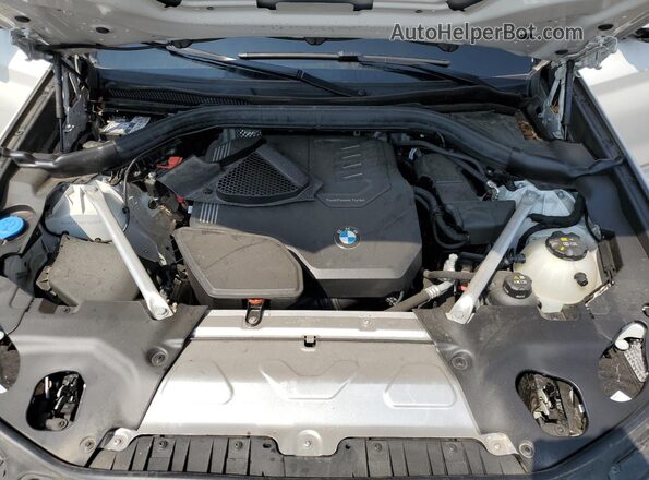 5UX53DP0XR9T84256 2024 BMW X3 White უკანა სალონის ხედი