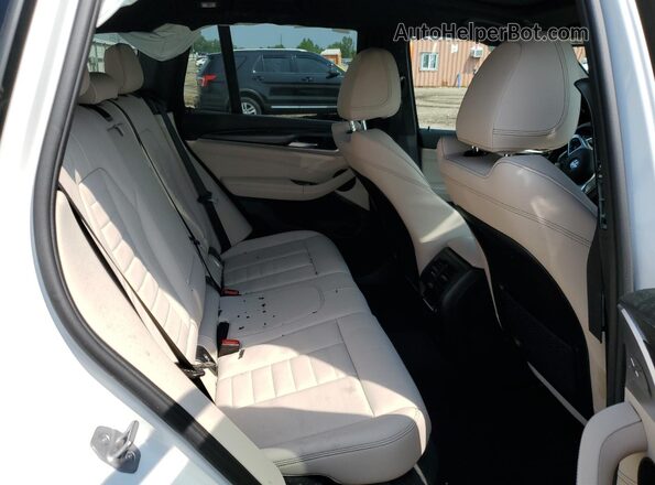 5UX53DP0XR9T84256 2024 BMW X3 White უკანა სავარძლების ხედი