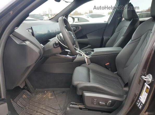 5UX53GP08S9Y88893 2025 BMW X3 Charcoal Front interior view